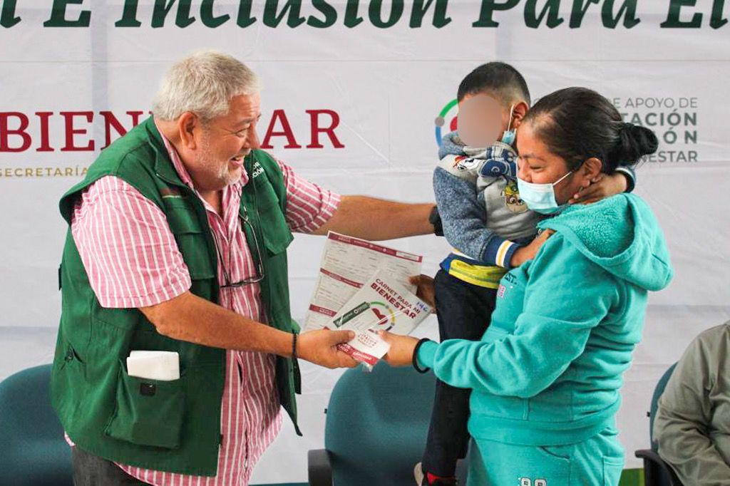 Entregan valeras para rehabilitación a personas discapacitadas en Poza Rica