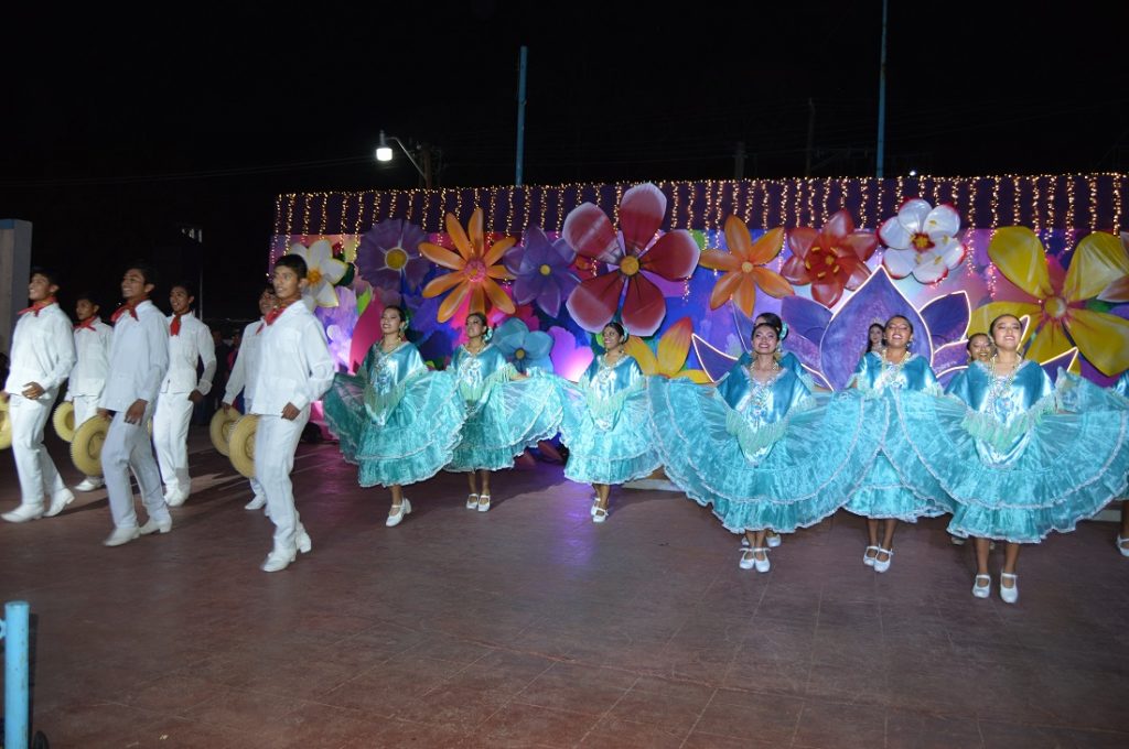 Grupos culturales del Movimiento Antorchistas presentes en la Expo Feria Tantoyuca 2023.