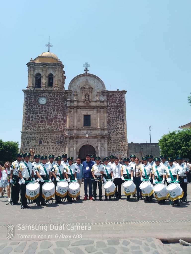 Brillante participación en Concurso Nacional de Bandas de Guerra, el CBTA 136 por el Estado de Veracruz.