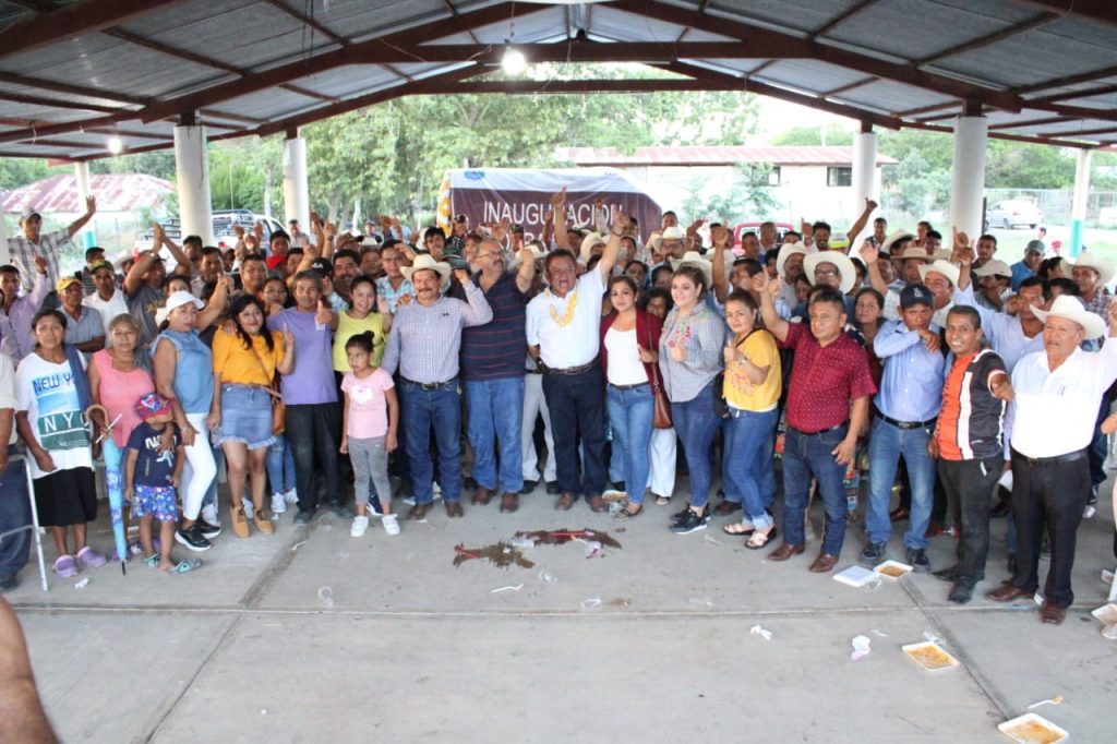 Inauguró la rehabilitación de 10 kilómetros de calles, en la localidad de Aguacate, Terrerero.
